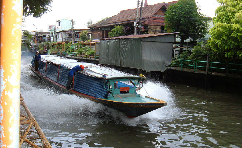 Canal boat engine explosion injures scores