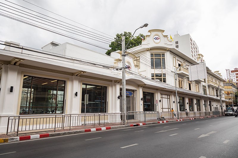 Wat Mangkon MRT Station: Making an Impression on Yaowarat
