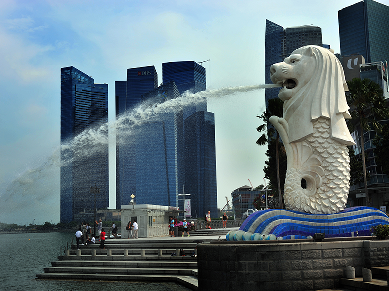 Singapore merlion-hearted hub of asean