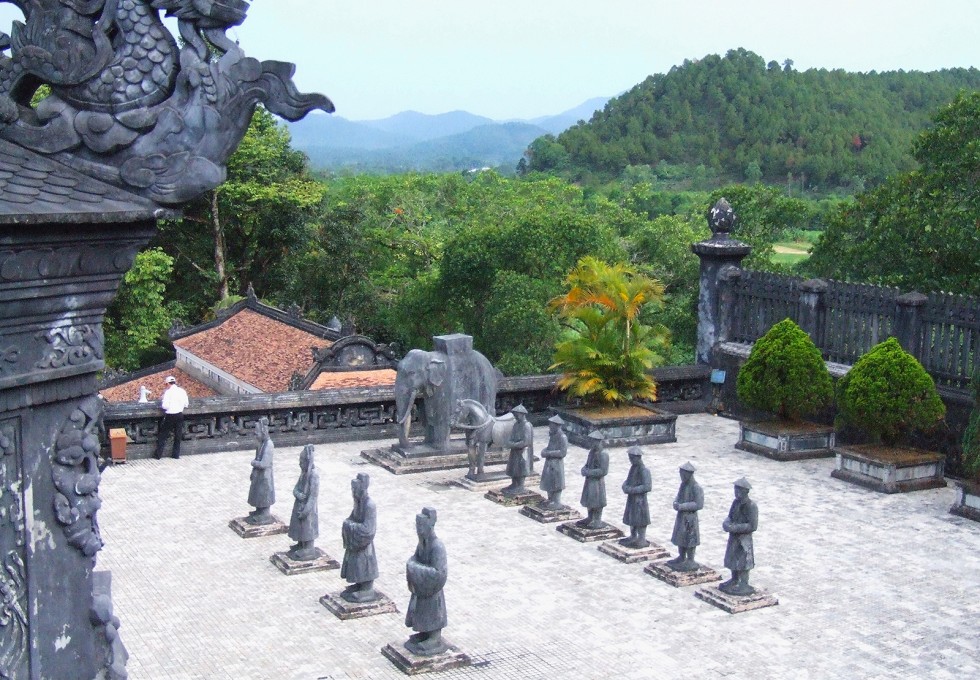 The tomb of Kinh Dinh.