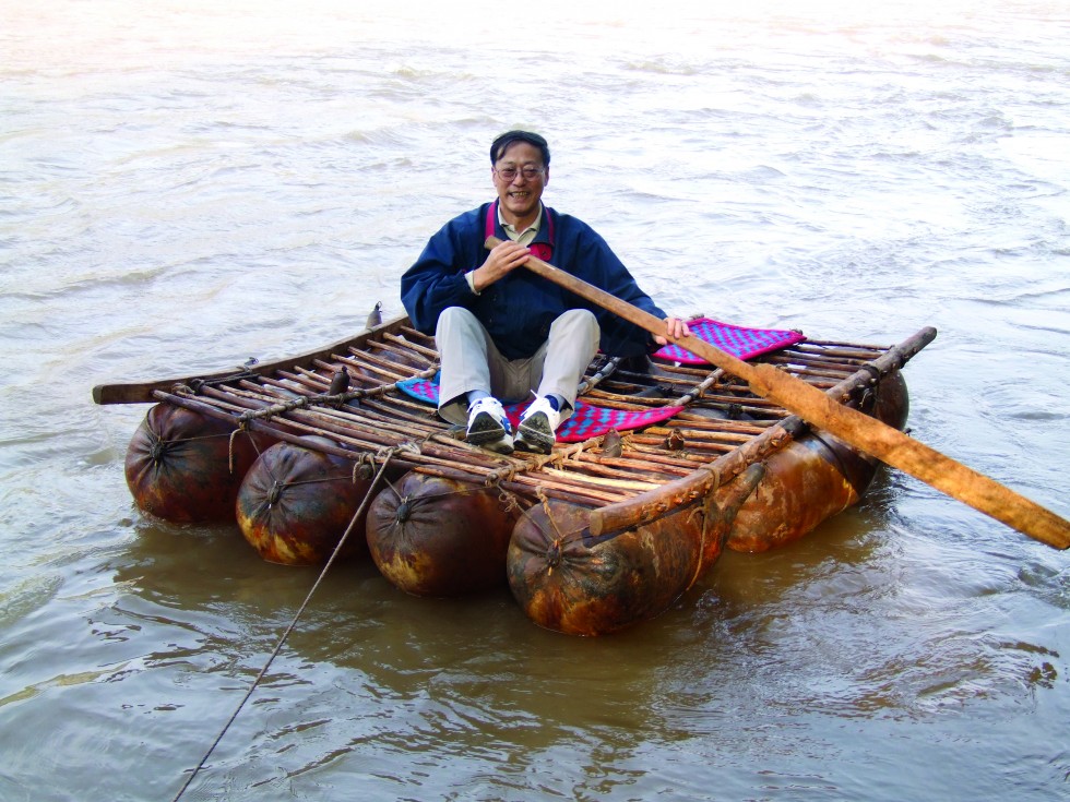 A lamb-skin raft brings locals across the river.