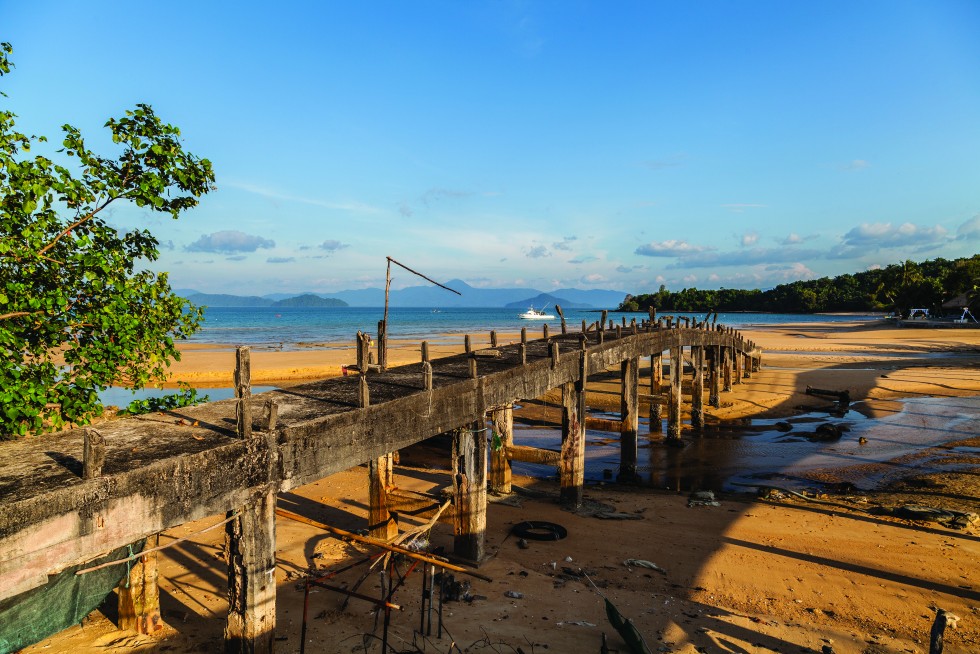 Another scenic bridge to nowhere, this one at Ao Khor Kyo.