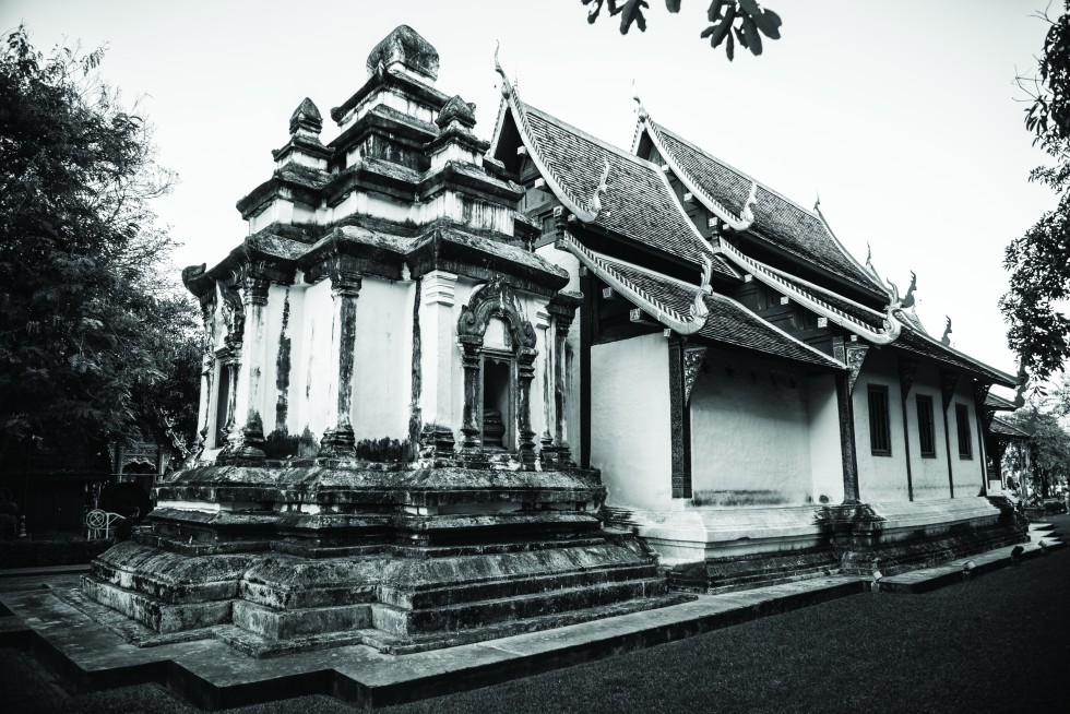 Wat Prasat. Below, Tha Phae and the old city wall.