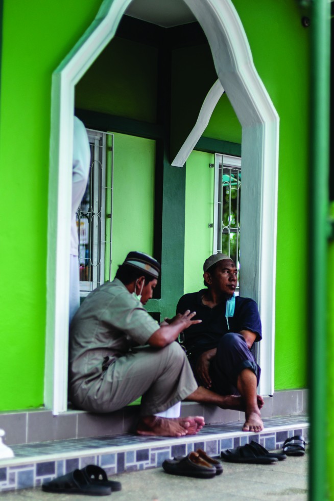 At the Pakistan Pattani Mosque.