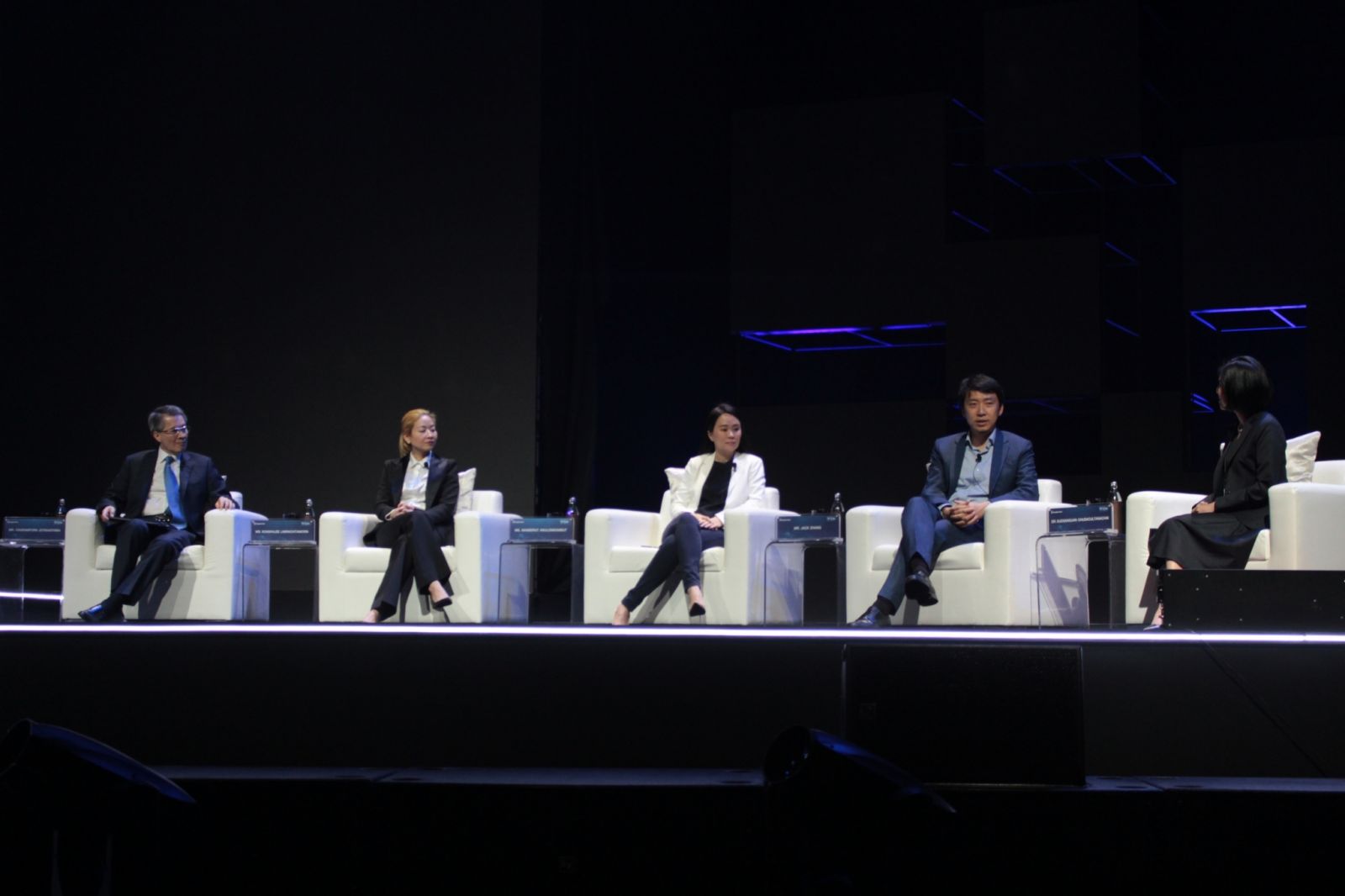 Bangkok Bank Hosts AEC Business Forum 2019