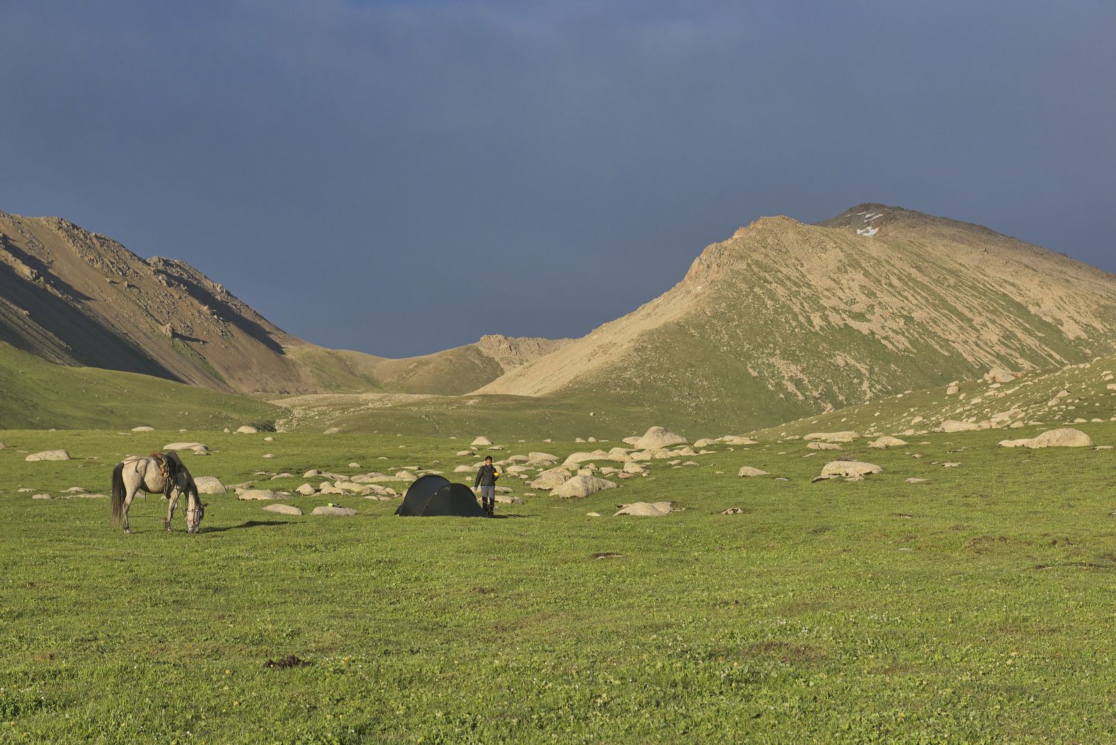 Kyrgyzstan: Swiss Mountain Paradise in Central Asia