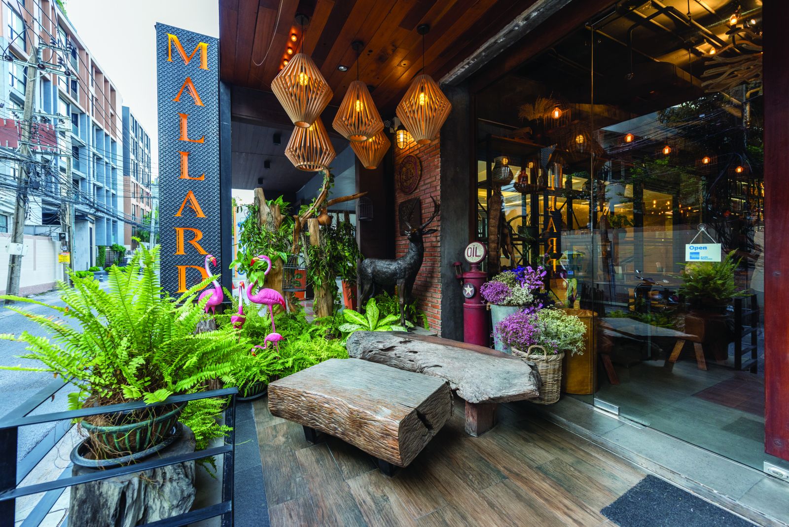 THE MEATING PLACE