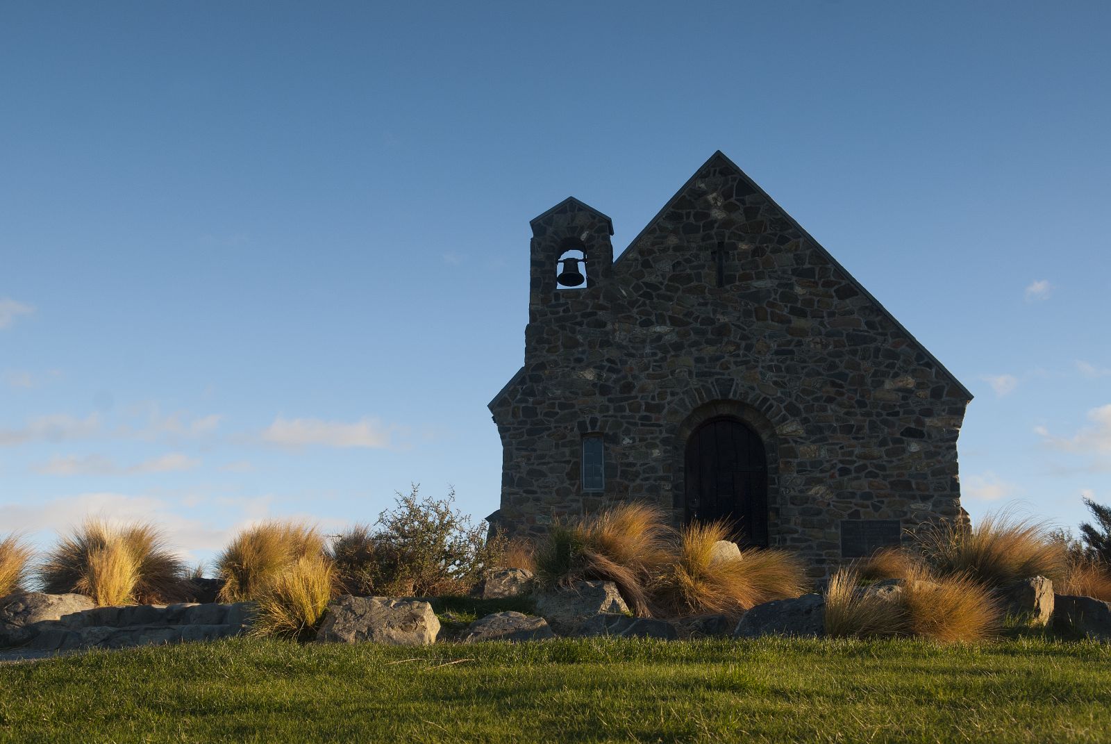 In New Zealand, two islands, two peoples – two very different experiences