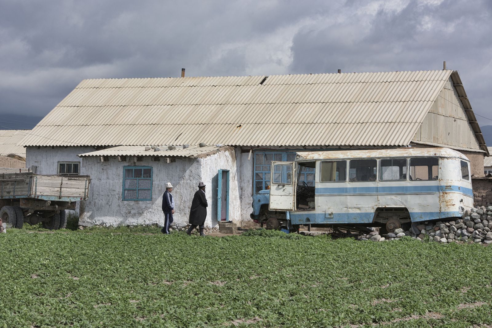 Kyrgyzstan: Swiss Mountain Paradise in Central Asia