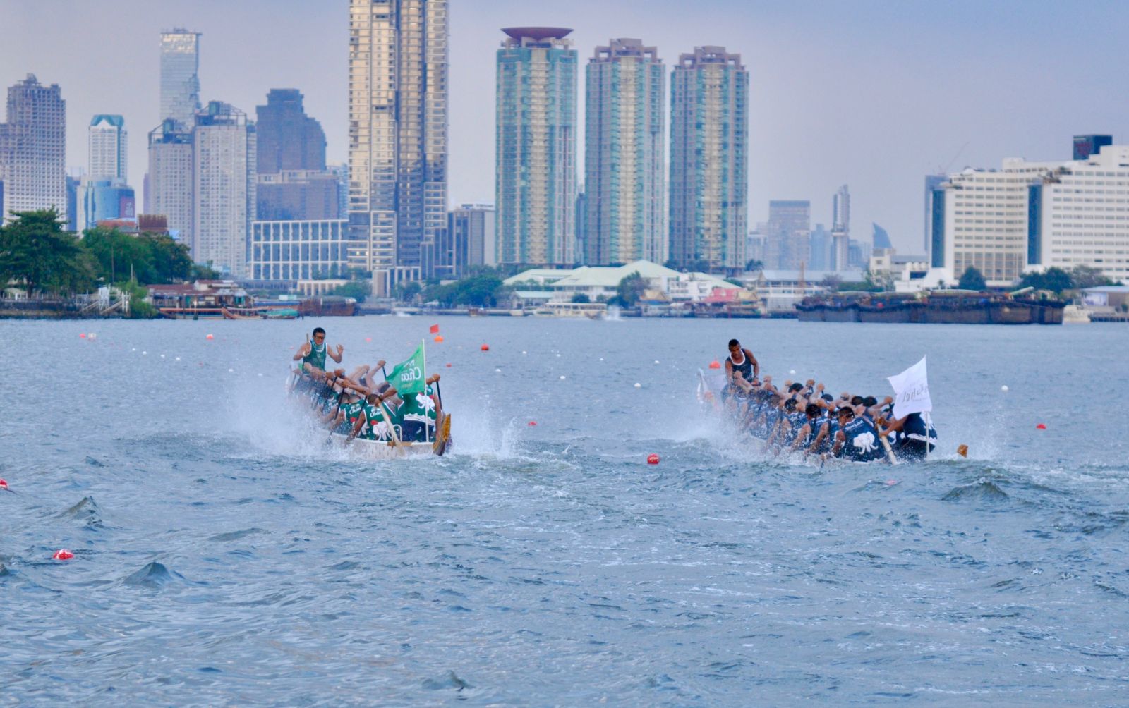 Team Chang and Johnnie Walker Blue Label splash it up in the Chao Phraya
