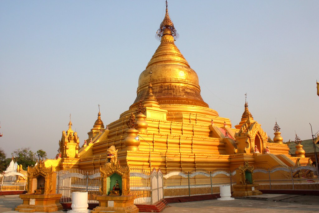 myanmar mandaley temple